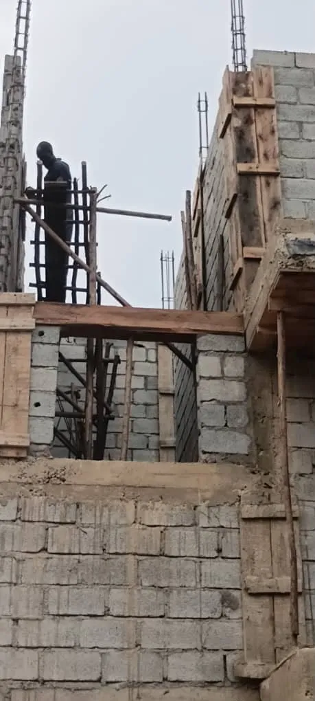 Blockwork and reinforced concrete construction in progress